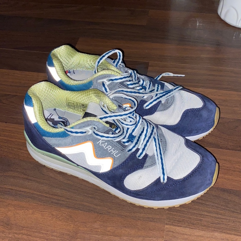 athletic shoes. only wore once. newly used